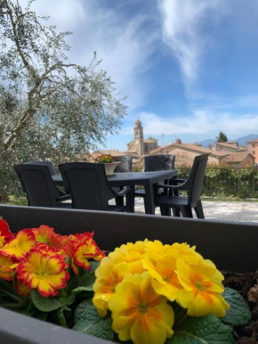 Casa Bruna, 3-room apartment with private garden Torri Del Benaco